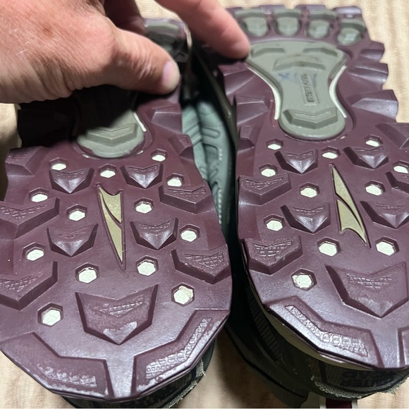 Altra Lone Peak Mid-Hiking/Running Shoes, 10 - Picture 6 of 12